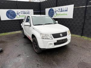 Kühler van een Suzuki Grand Vitara II (JT) 1.6 16V 2007