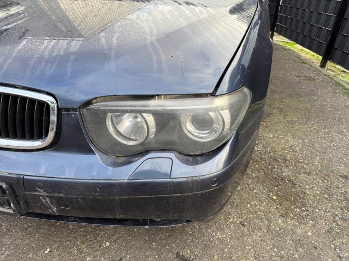 Używane Reflektor lewy BMW 7 serie (E65/E66/E67) 730d 24V Cena € 424,99 Procedura marży oferowane przez A-team Automotive