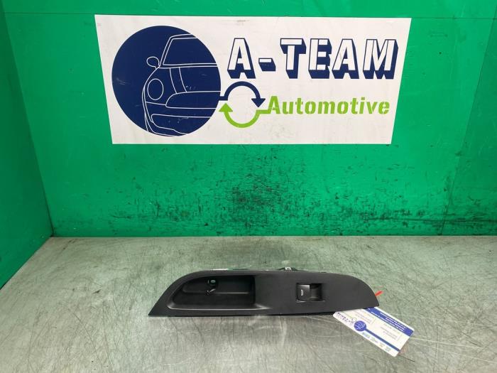 Usados Interruptor de ventanilla eléctrica Opel Ampera-e Ampera-e Precio € 24,99 Norma de margen ofrecido por A-team Automotive