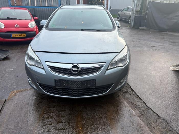 Gebrauchte Unterrahmen Opel Astra J Sports Tourer (PD8/PE8/PF8) 1.4 16V ecoFLEX Preis € 59,99 Margenregelung angeboten von A-Team Automotive