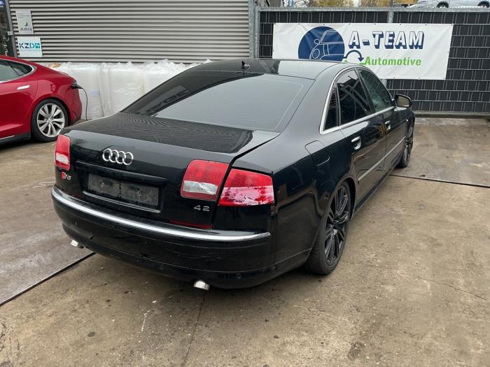 Używane Amortyzator prawy tyl Audi A8 (D3) 4.2 TDI V8 32V Quattro Cena € 149,99 Procedura marży oferowane przez A-Team Automotive