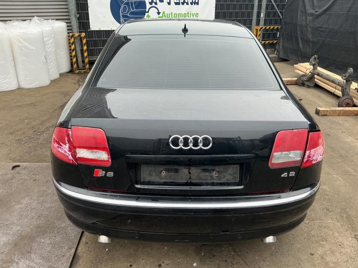 Używane Tylna klapa Audi A8 (D3) 4.2 TDI V8 32V Quattro Cena € 99,99 Procedura marży oferowane przez A-Team Automotive