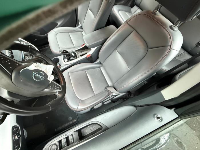 Używane Fotel lewy Opel Ampera-e Ampera-e Cena € 249,99 Procedura marży oferowane przez A-team Automotive