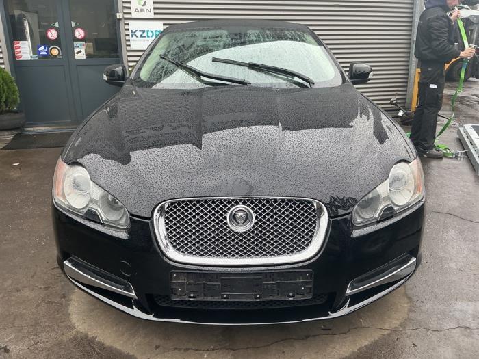 Used Radiator Jaguar XF (CC9) 3.0 V6 24V Price € 149,99 Margin scheme offered by A-Team Automotive