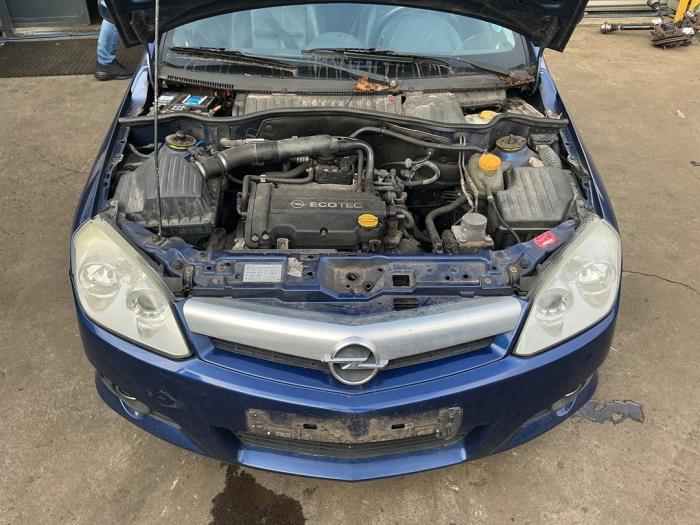 Gebrauchte Luftfiltergehäuse Opel Tigra Twin Top 1.4 16V Preis € 19,99 Margenregelung angeboten von A-Team Automotive