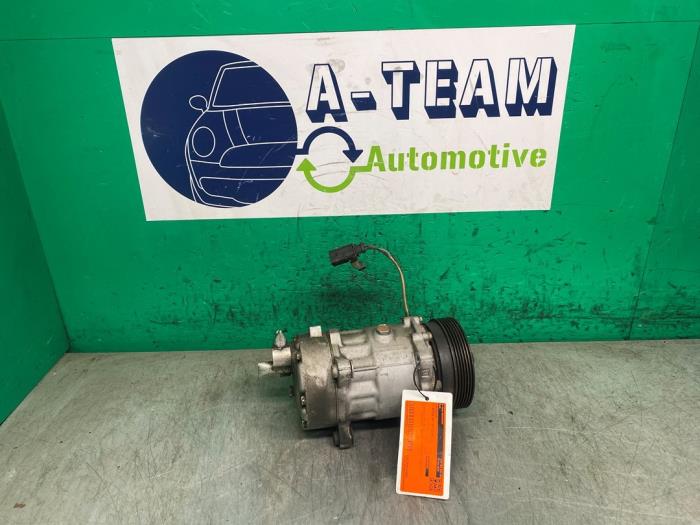Usagé Compresseur de clim Volkswagen New Beetle (9C1/9G1) 1.4 16V Prix € 49,99 Règlement à la marge proposé par A-team Automotive
