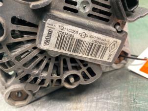 Dynamo van een Renault Scénic II (JM) 1.6 16V 2006