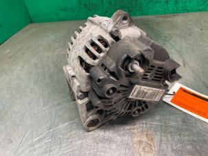 Dynamo van een Renault Scénic II (JM) 1.6 16V 2006