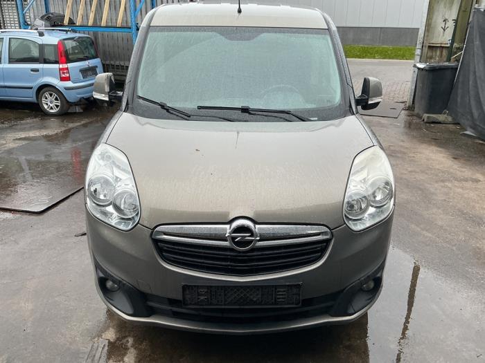 Gebrauchte Vorderfront komplett Opel Combo 1.3 CDTI 16V Preis € 1.749,99 Margenregelung angeboten von A-Team Automotive
