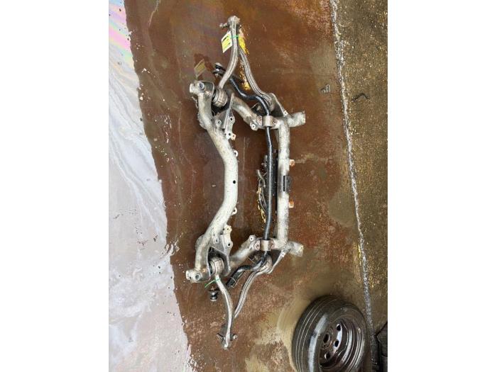 Used Subframe Mercedes C (W204) 1.6 C-180 16V BlueEfficiency Price € 349,99 Margin scheme offered by A-Team Automotive