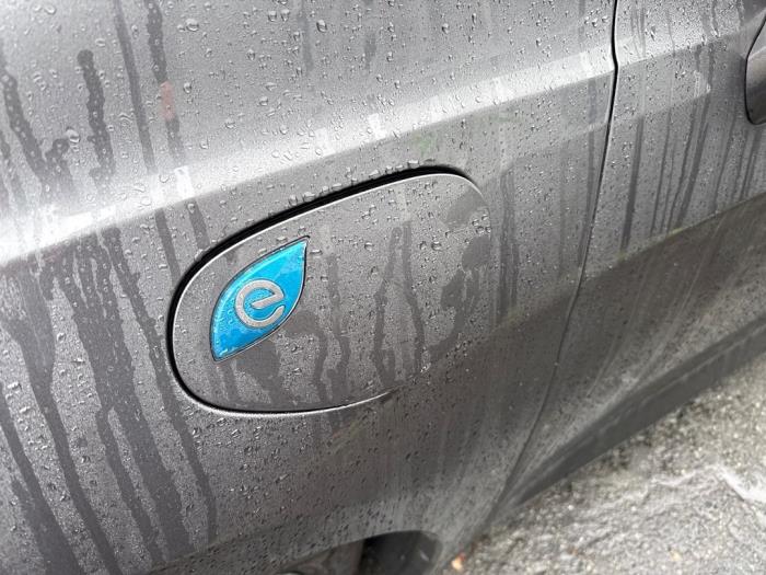 Używane Panel zaladowczy (Floor Flap) Chrysler Pacifica 3.6 V6 24V Hybrid Cena na żądanie oferowane przez A-team Automotive