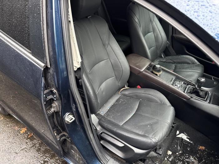 Używane Fotel prawy Mazda 3 (BM/BN) 2.0 SkyActiv-G 120 16V Cena na żądanie oferowane przez A-team Automotive
