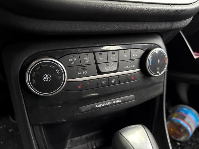 Używane Panel climatronic Ford Puma 1.0 Ti-VCT EcoBoost mHEV 12V Cena na żądanie oferowane przez A-team Automotive
