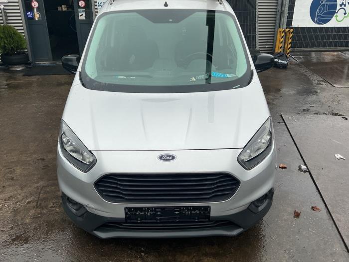 Używane Maska Ford Transit Courier 1.5 EcoBlue Cena € 3.249,99 Procedura marży oferowane przez A-Team Automotive