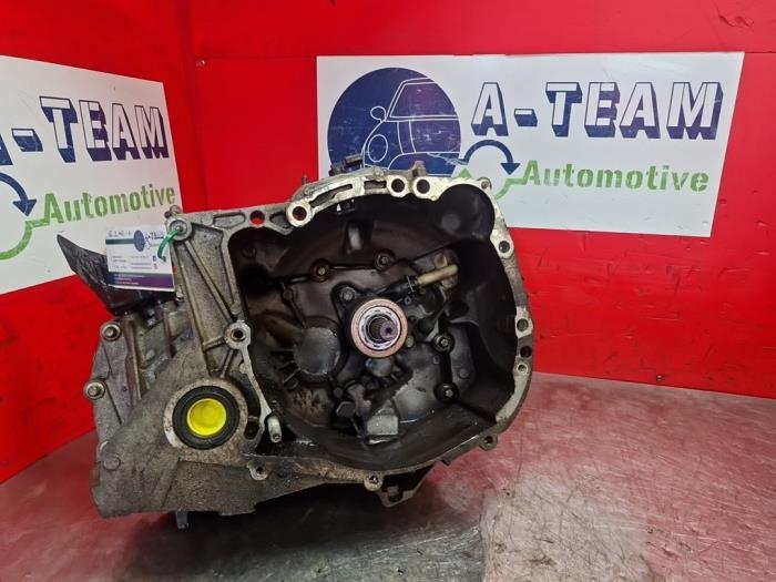 Usagé Boîte de vitesse Renault Clio III (BR/CR) 1.2 16V Tce Prix € 399,99 Règlement à la marge proposé par A-Team Automotive