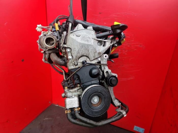 Engine from a Renault Clio III (BR/CR) 1.2 16V Tce 2012