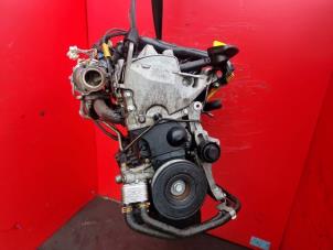 Engine from a Renault Clio III (BR/CR) 1.2 16V Tce 2012