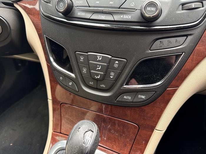 Używane Panel climatronic Opel Insignia Sports Tourer 2.0 SIDI Eco Turbo 16V Cena € 74,99 Procedura marży oferowane przez A-team Automotive