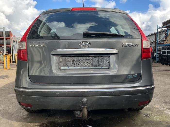 Usados Parachoques trasero Hyundai i30 Crosswagon (WWH) 1.4 CVVT 16V Precio € 249,99 Norma de margen ofrecido por A-Team Automotive