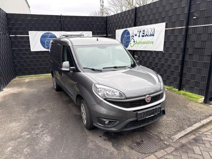 Używane Chlodnica Fiat Doblo Cargo (263) 1.3 MJ 16V DPF Euro 5 Cena na żądanie oferowane przez A-team Automotive