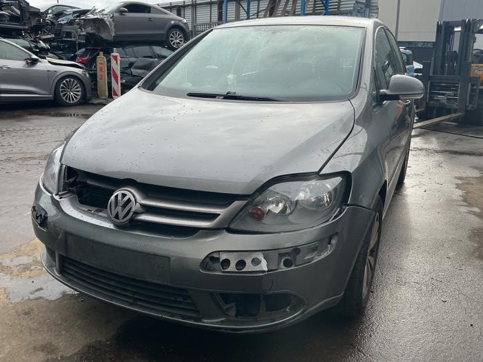 Begagnade Underram Volkswagen Golf Plus (5M1/1KP) 1.6 FSI 16V Pris € 19,99 Marginaltabell erbjuds av A-Team Automotive