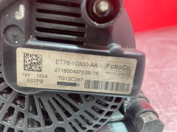 Dynamo d'un Ford Transit Courier 1.5 TDCi 75 2016