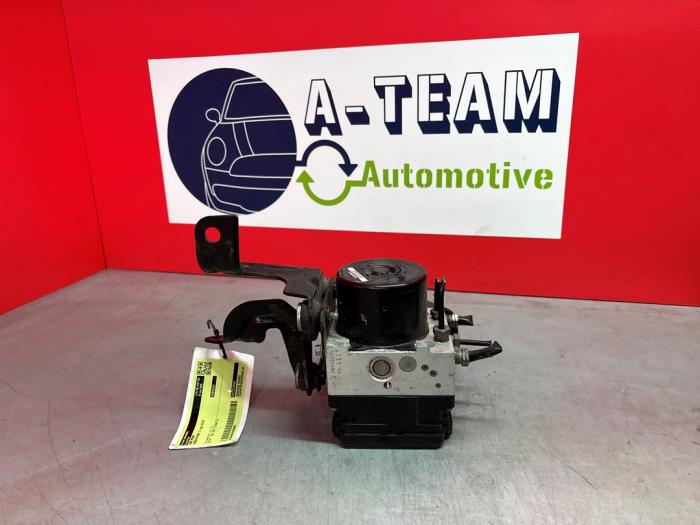 Używane Pompa ABS Ford B-Max (JK8) 1.0 EcoBoost 12V 100 Cena € 199,99 Procedura marży oferowane przez A-Team Automotive