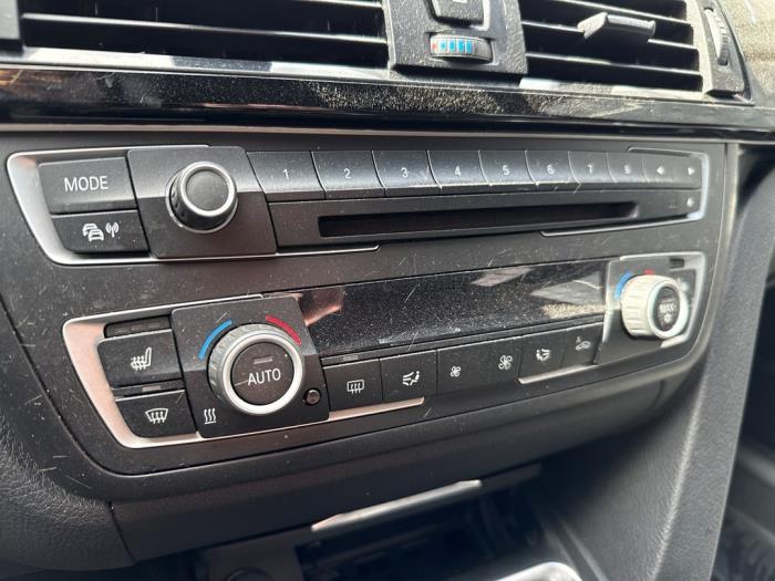Używane Panel climatronic BMW 3 serie (F30) 328i 2.0 16V Cena € 89,99 Procedura marży oferowane przez A-team Automotive