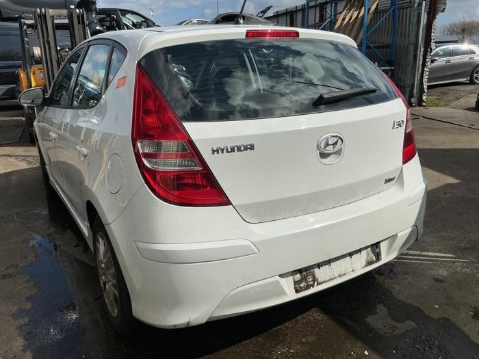 Usados Subchasis Hyundai i30 (GDHB5) 1.4 16V Precio € 149,99 Norma de margen ofrecido por A-Team Automotive