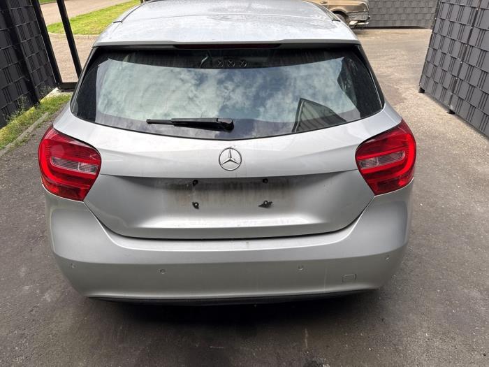 Gebrauchte Heckklappe Mercedes A (W176) 1.6 A-180 16V Preis € 99,99 Margenregelung angeboten von A-team Automotive