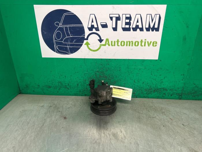 Usagé Pompe de direction Renault Trafic New (FL) 2.0 dCi 16V 115 Prix € 49,99 Règlement à la marge proposé par A-team Automotive