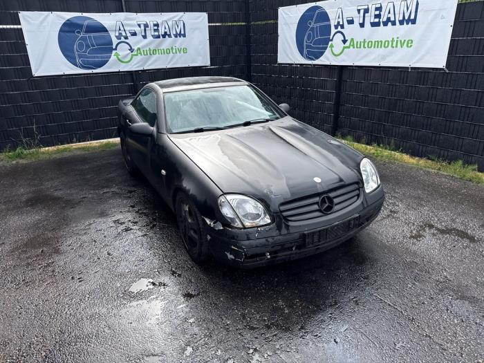 Gebrauchte Hinterachse Hinterradantrieb Mercedes SLK (R170) 2.0 200 16V Preis € 299,99 Margenregelung angeboten von A-team Automotive
