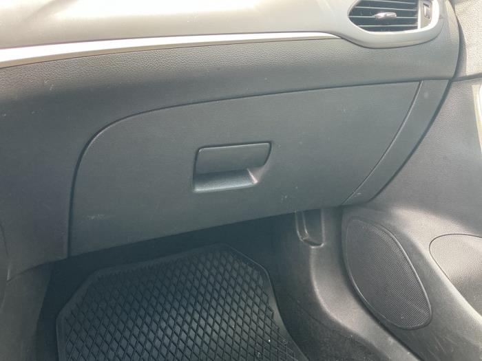 Begagnade Handskfack Opel Astra K Sports Tourer 1.6 CDTI 110 16V Pris € 29,99 Marginaltabell erbjuds av A-Team Automotive