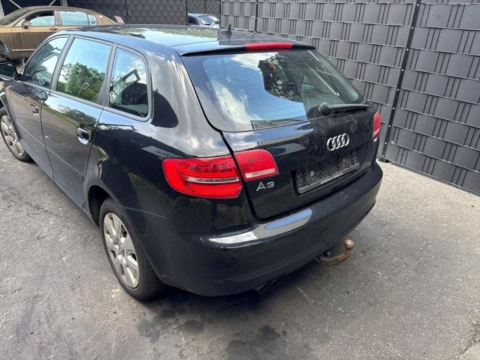 Używane Hak holowniczy Audi A3 Sportback (8PA) 1.4 TFSI 16V Cena € 249,99 Procedura marży oferowane przez A-team Automotive