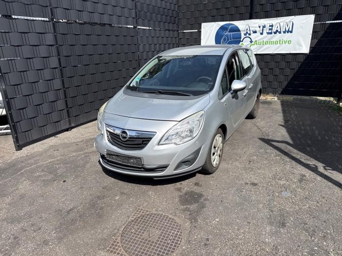 Używane Reflektor lewy Opel Meriva (B) 1.4 16V Ecotec Cena € 99,99 Procedura marży oferowane przez A-team Automotive