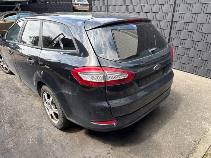 Begagnade Baklucka Ford Mondeo IV Wagon 2.0 TDCi 115 16V Pris € 149,99 Marginaltabell erbjuds av A-team Automotive