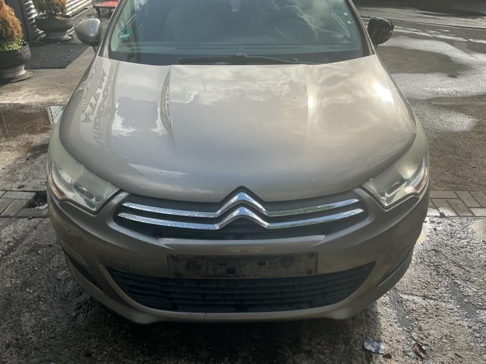 Używane Maska Citroen C4 Berline (NC) 1.6 16V VTi Cena € 299,99 Procedura marży oferowane przez A-Team Automotive
