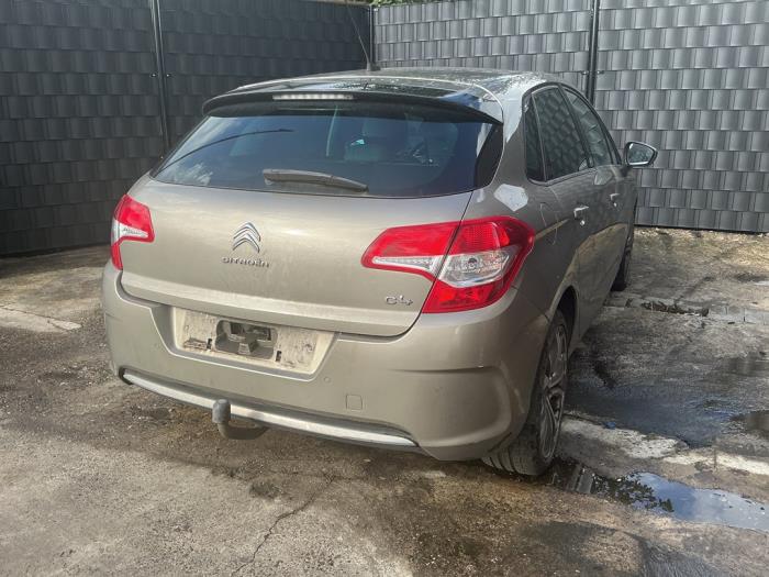 Używane Pompa ABS Citroen C4 Berline (NC) 1.6 16V VTi Cena € 149,99 Procedura marży oferowane przez A-Team Automotive