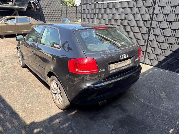 Begagnade Baklucka Audi A3 (8P1) 1.9 TDI Pris € 124,99 Marginaltabell erbjuds av A-team Automotive