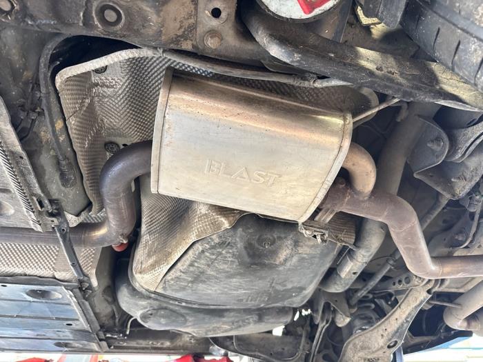 Gebrauchte Auspuff Mitteldämpfer Volkswagen Golf VII (AUA) 2.0 GTI 16V Performance Package Preis auf Anfrage angeboten von A-team Automotive