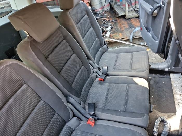 Begagnade Baksäte Volkswagen Touran (1T1/T2) 1.4 16V TSI 140 Pris € 49,99 Marginaltabell erbjuds av A-Team Automotive