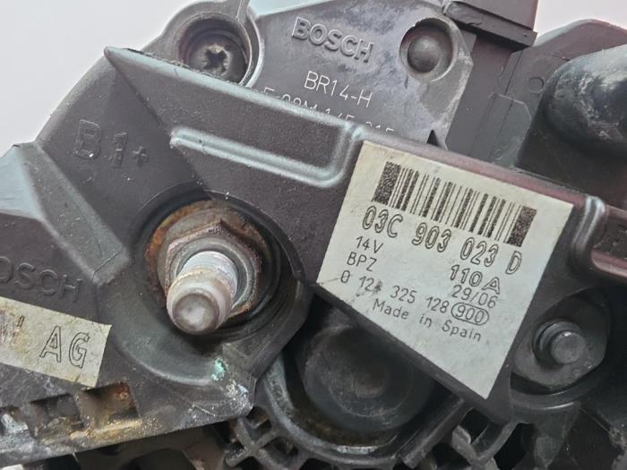 Dynamo from a Audi A3 Sportback (8PA) 1.6 FSI 16V 2006