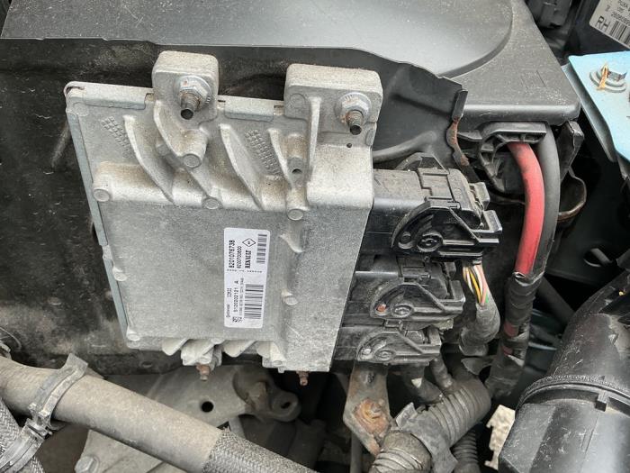 Used Engine management computer Renault Twingo II (CN) 1.2 16V Price € 19,99 Margin scheme offered by A-Team Automotive
