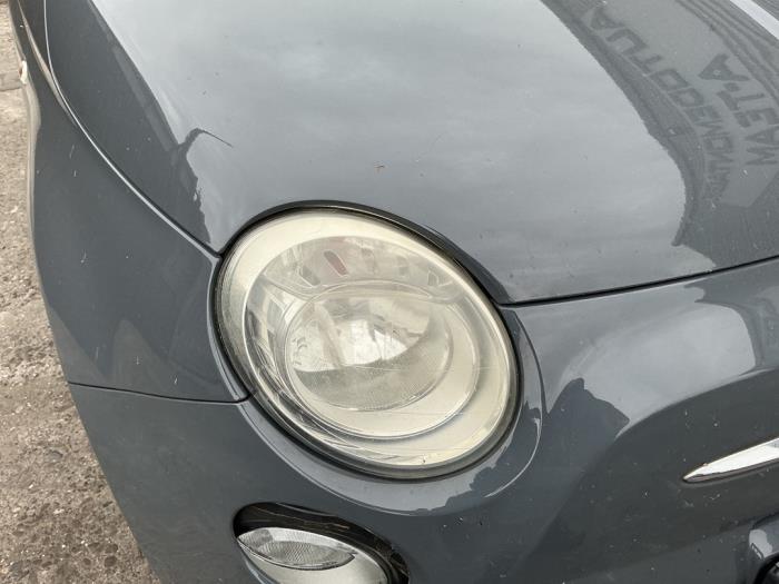 Używane Reflektor prawy Fiat 500 (312) 0.9 TwinAir 85 Cena € 49,99 Procedura marży oferowane przez A-Team Automotive