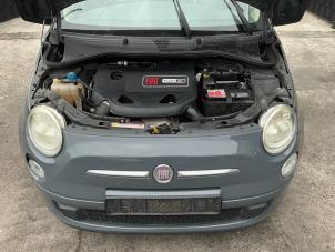 Motor van een Fiat 500 (312) 0.9 TwinAir 85 2012