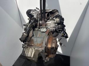Motor van een Fiat 500 (312) 0.9 TwinAir 85 2012