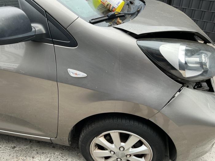 Begagnade Framskärm, höger Kia Picanto (TA) 1.0 12V Pris € 149,99 Marginaltabell erbjuds av A-Team Automotive