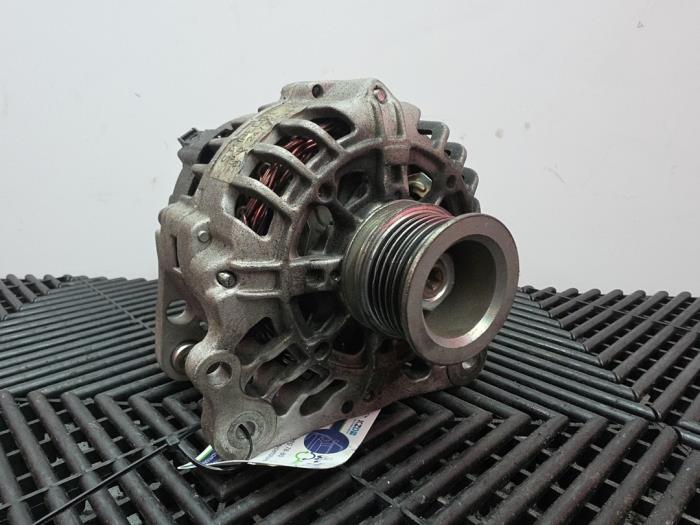Used Dynamo Volkswagen Polo IV (9N1/2/3) 1.4 16V Price € 34,99 Margin scheme offered by A-Team Automotive