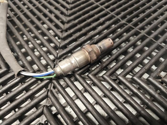 Nox Sensor van een Volkswagen Golf V (1K1) 1.6 FSI 16V 2005