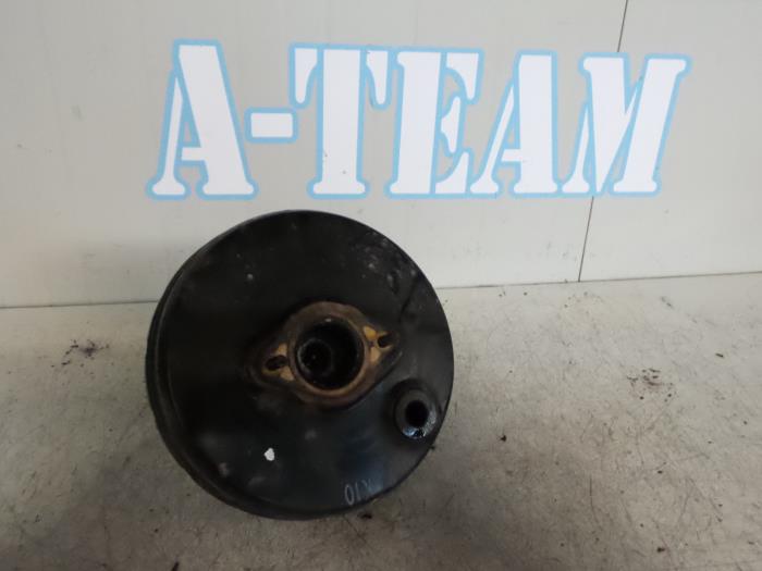 Usagé Assistant de freinage Toyota Yaris (P1) 1.0 16V VVT-i Prix € 29,99 Règlement à la marge proposé par A-Team Automotive